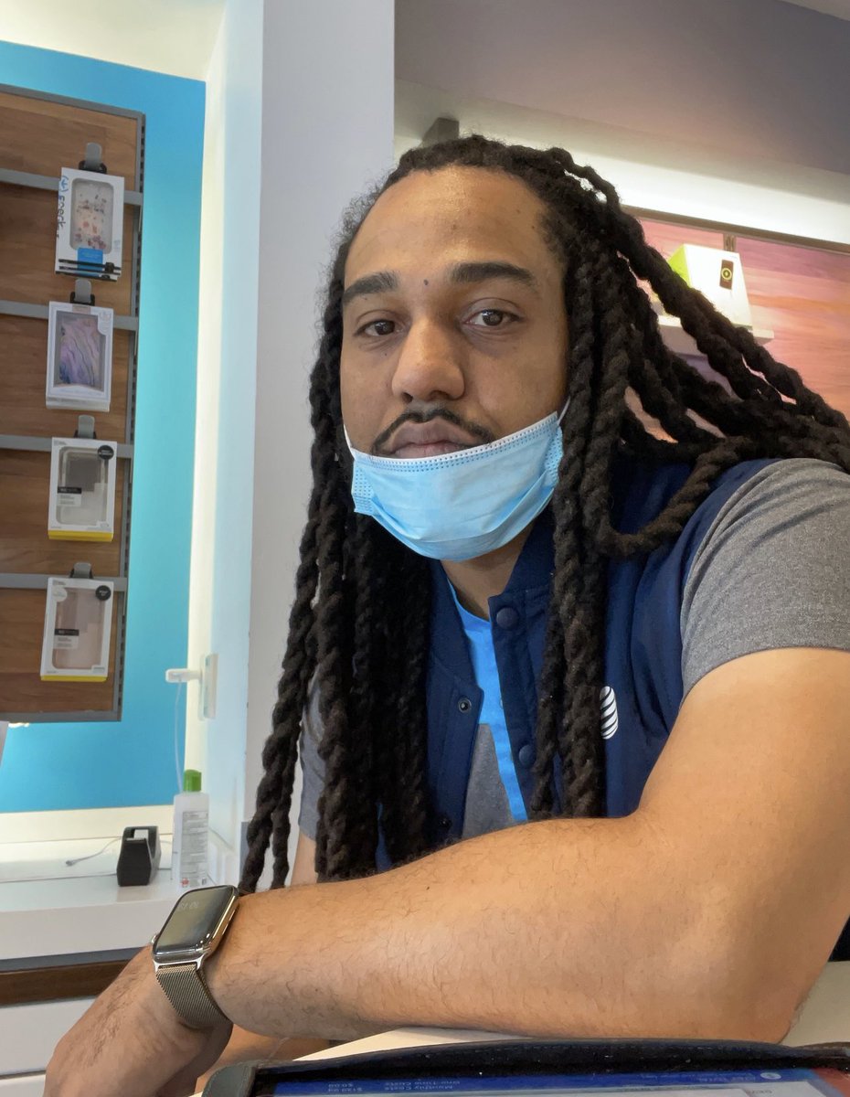 DeAngeloMc90's tweet photo. shout out @Cp3ATT for being #FirstNet certified #BigBankBowie we working over here @ATTNEENEE @BrandieNicole28 @jillmill321 @404girl https://t.co/uBWHySCln6