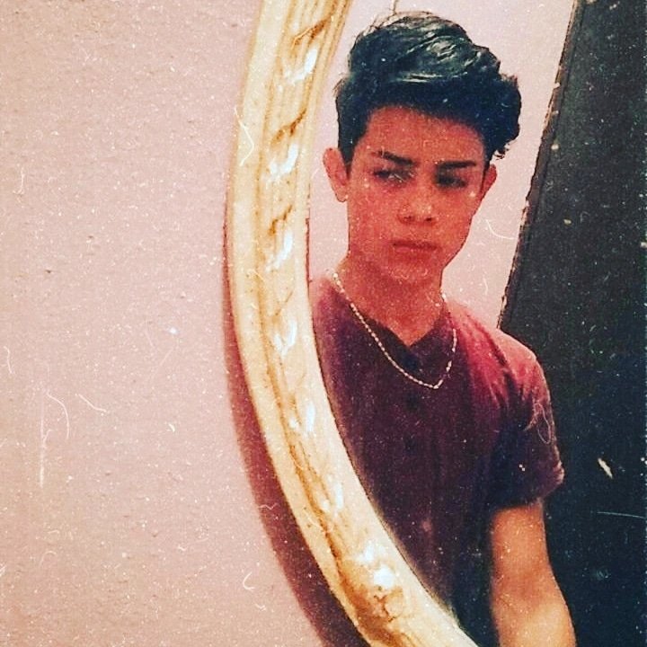 Sebasti41135515's tweet photo. 1
Adolescente guapo hetero engañado
RT para más https://t.co/0c3Ar16gXY