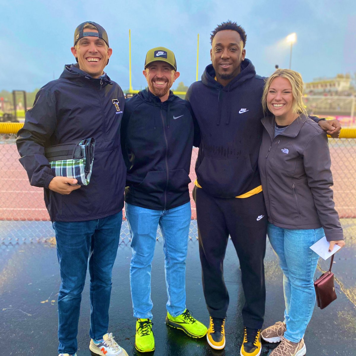teacher4trades's tweet photo. Man do I miss having these three AMAZING teachers and friends in the same building! So great to see them back in Cleves for Senior night! @buddymorgan00 @tlbj15 #gr8test #dreamteam https://t.co/bmkpLs7UHo