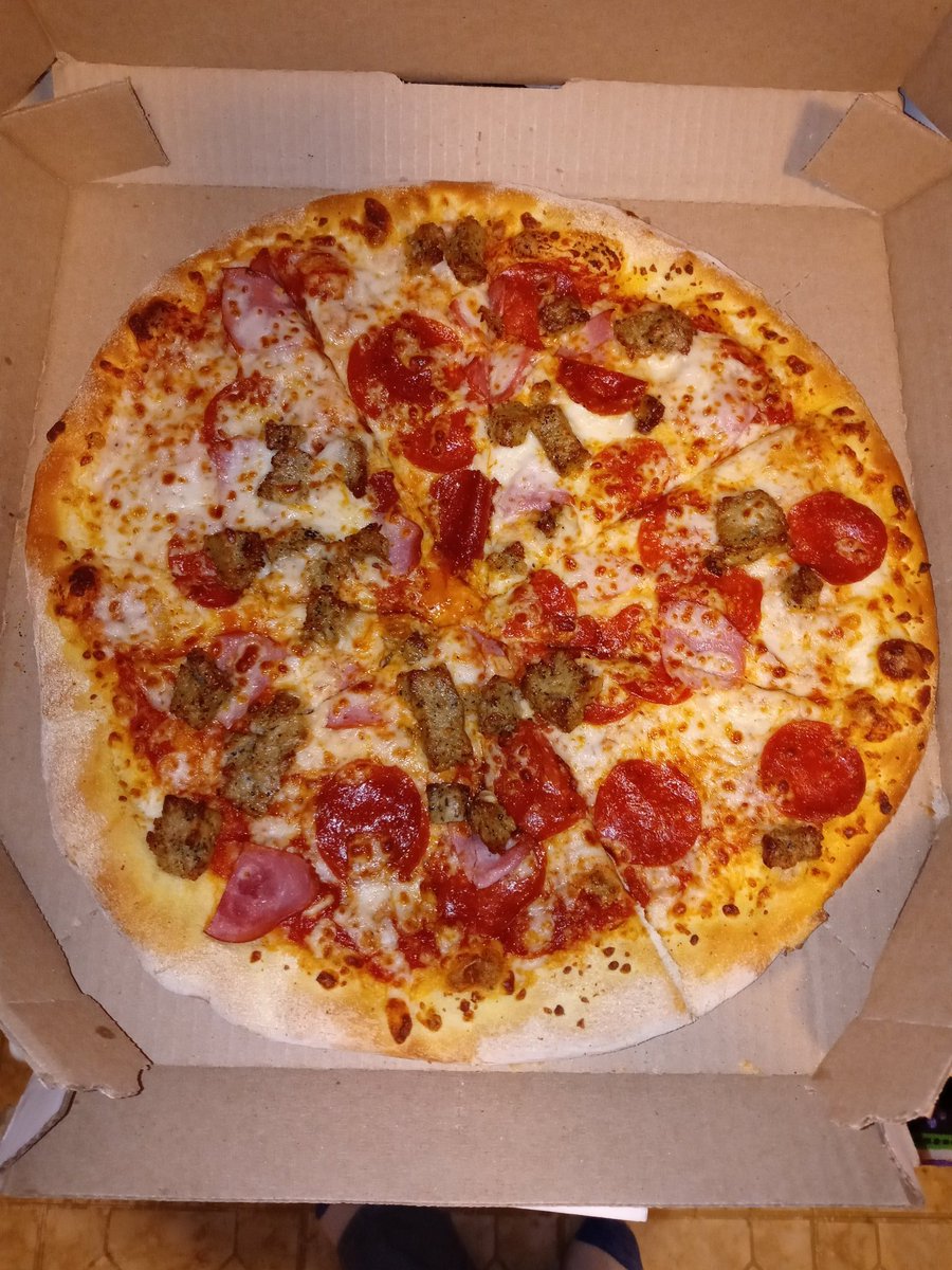 My <a href="/dominos/">Domino's Pizza</a> MeatZZa is on a diet lol