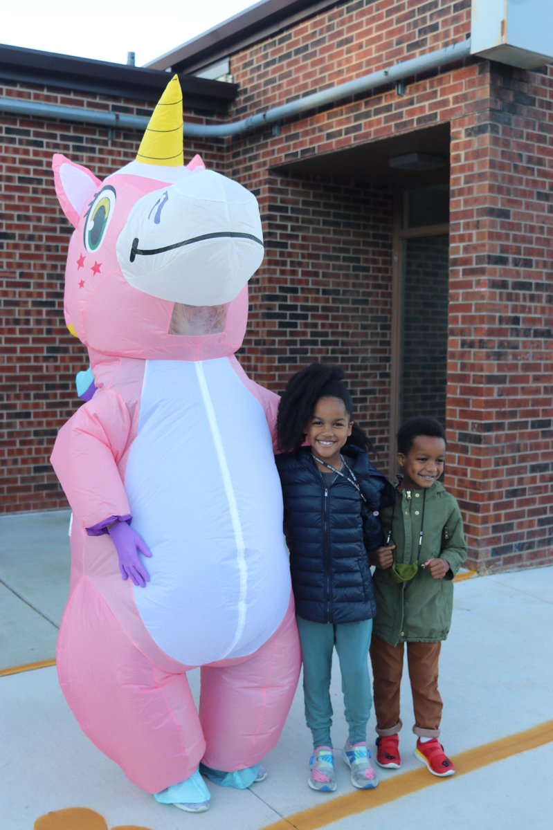 RaymoreTigers's tweet photo. Mrs. Miller had a lot of fun dressing up as a unicorn to celebrate our RE students making our PTA BoosterThon goal! Thank you again to our RE families for supporting our PTA fundraiser! 🎉#raypec #REstudentsrock https://t.co/IEMEUgLnOG