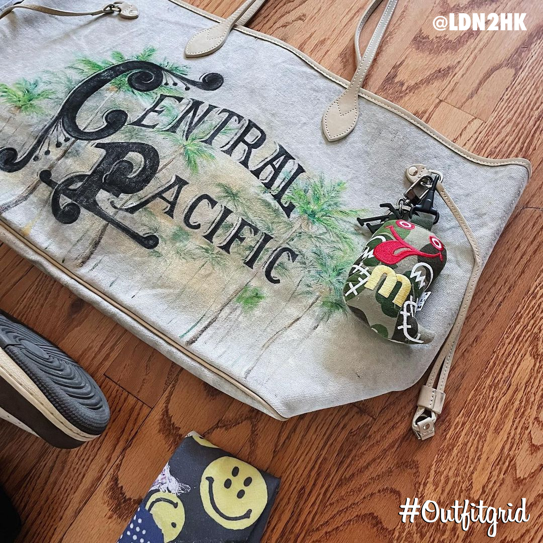 outfitgrid's tweet photo. Today's top #outfitgrid is by @ldn2hk.
▫️ #Neighborhood x #CactusJack #Tee 
▫️ #424 #Cap
▫️ #TravisScott x #Jordan1
▫️ #LukeVicious #Custom #Readymade x #ALoveMovement #Bag 
▫️ #Kapital #Badana
▫️ #ENNoir #Denim 
▫️ #Ambush &amp; #Goros #Jewelry 
▫️ #Dior #Wallet https://t.co/PbHVs73epQ
