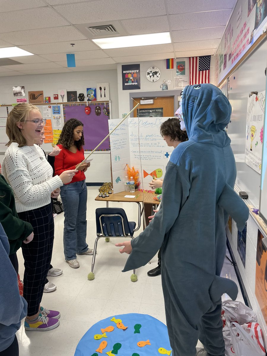(1/2) French 4 students really showed up with their "Save the World" environmental project and had fun!These pictures don't do it justice! <a href="/FHSDWL/">WorldLanguageFHSD</a>