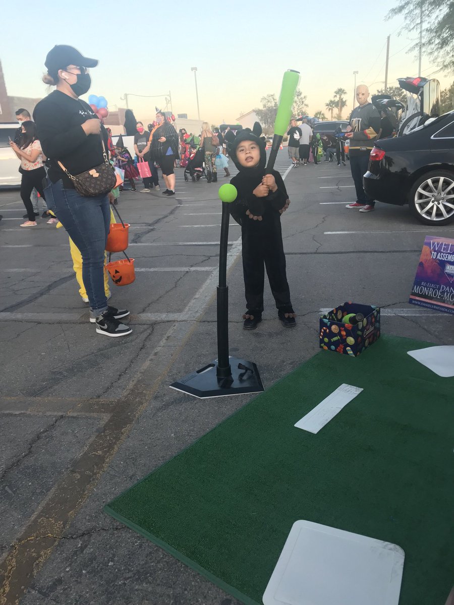 Daniele4mayor's tweet photo. Team @Daniele4NV is hitting it “Out the Park” here @GuyElementary Trunk or Treat Event!! #FuninAD1🎃👻🎃👻 https://t.co/hm6Qg4QPoX