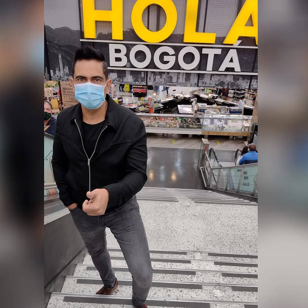 ray_palacio's tweet photo. 👋🏼 Hola #Bogota 🙏🏼🎼 Vamos pa lante 💯 https://t.co/iG0EvEQCiE