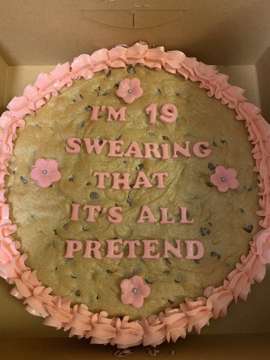 floorpickle444's tweet photo. turned 19 and my sister gave me a cookie w @landonvoncube lyrics https://t.co/ainCZ23Vfl