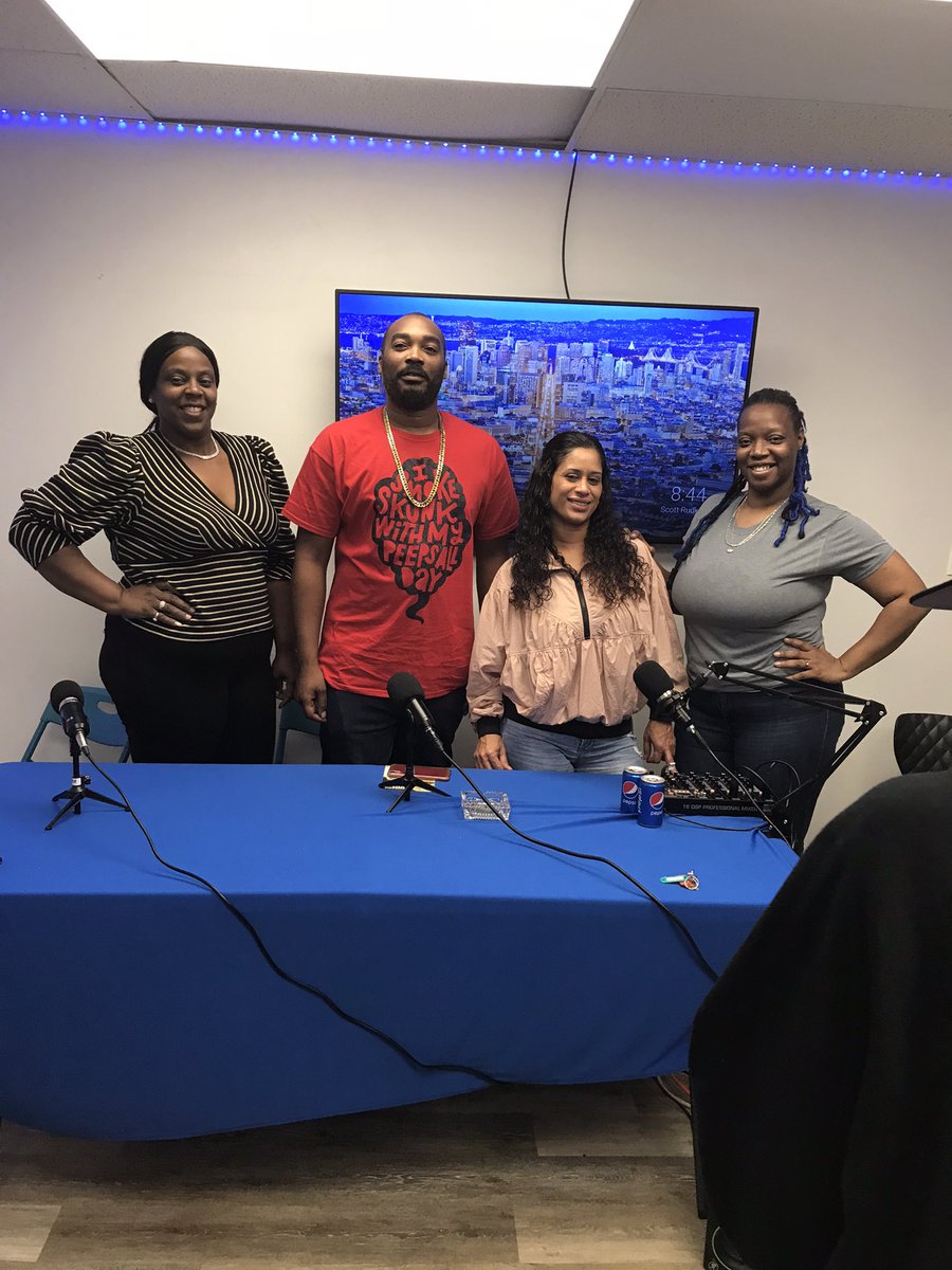 Kizzy_Key's tweet image. Special thanks to my panelists for coming out and dropping so much knowledge. Each one brought something unique with a great vibes. I had such a great time. #AppreciateYa #cantwaitforthenextone