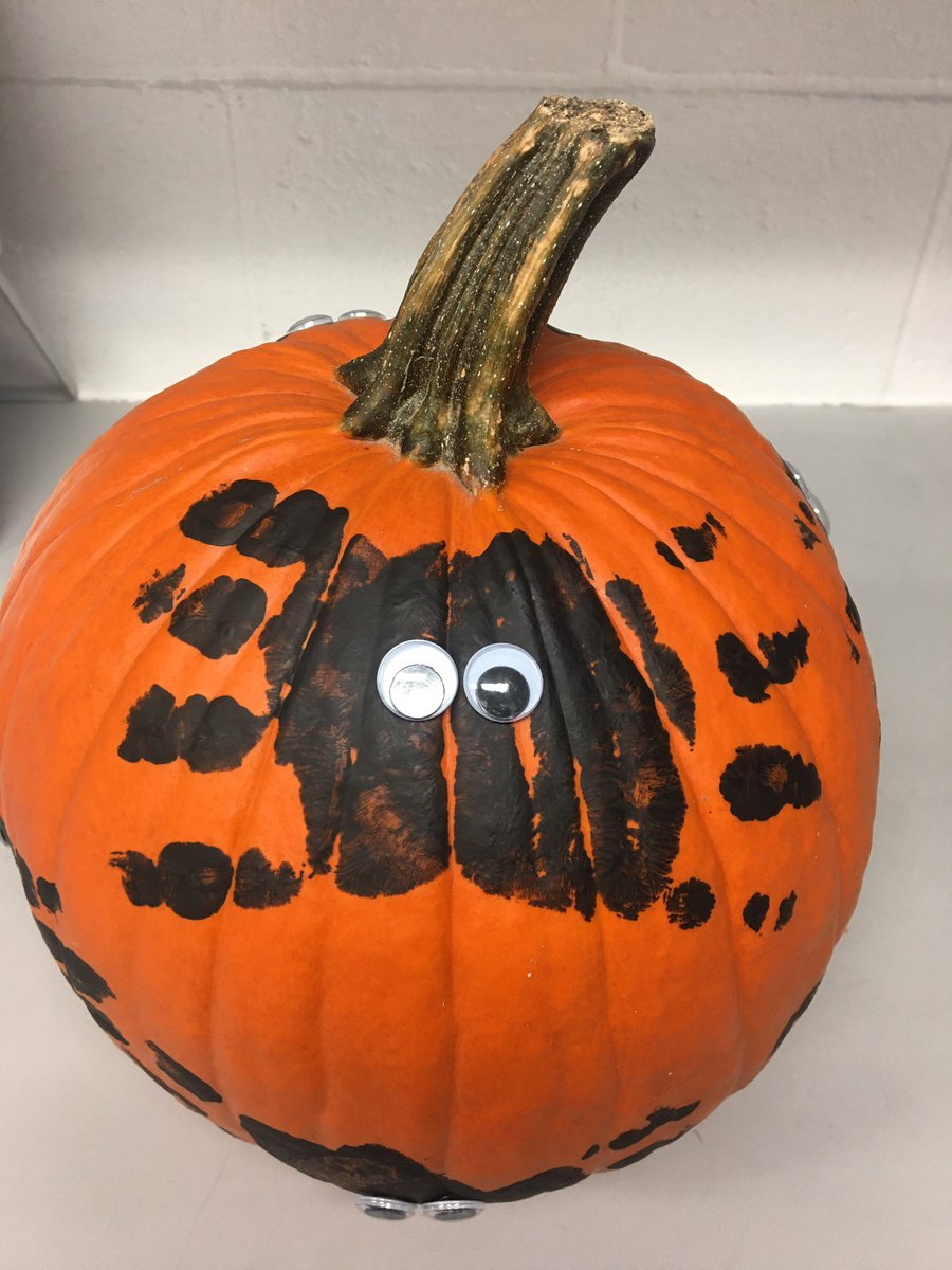 McNeffK4's tweet photo. Iβm back in the swing of things! Great week of pumpkin decorating and getting math centers up and running! ππ·πΈβοΈ#HandPrintSpiders #SelfCorrecting #IndependentCenter #ToppleMathGame https://t.co/JDwMuThIVV