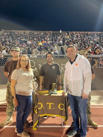Cyndi Ponce (@cynsationalcynd) on Twitter photo Battle of the Claw Game 🐾⭐🐾 AHS and EPHS Principals, Ms. Ponce and Mr. Paz, and Austin Feeder Pattern Board Member Josh Acevedo <a href="/Fchavezeptimes/">Felix Chavez</a> <a href="/AHSPantherAth/">AHSPantherAthletics</a> <a href="/borderlandblitz/">Borderland Blitz</a> <a href="/overtime/">Overtime</a> <a href="/ELPASO_ISD/">El Paso ISD</a> Battle of the Claw Game 🐾⭐🐾 AHS and EPHS Principals, Ms. Ponce and Mr. Paz, and Austin Feeder Pattern Board Member Josh Acevedo <a href="/Fchavezeptimes/">Felix Chavez</a> <a href="/AHSPantherAth/">AHSPantherAthletics</a> <a href="/borderlandblitz/">Borderland Blitz</a> <a href="/overtime/">Overtime</a> <a href="/ELPASO_ISD/">El Paso ISD</a>