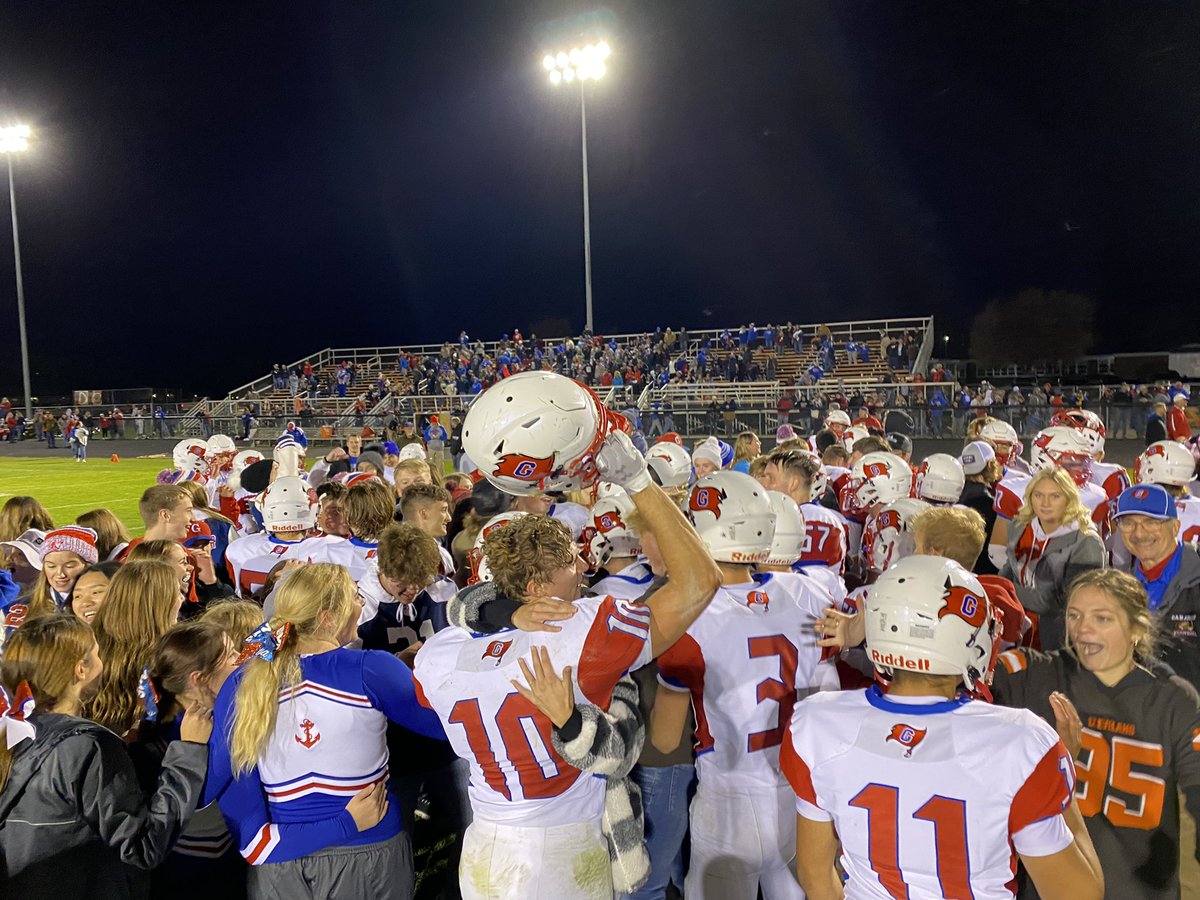 StoriedRivals's tweet photo. Congrats to @GarawayFootball - your 2021 IVC South Champs!

Undefeated and off to the playoffs, where they will host and likely be a 2 or 3 seed. https://t.co/YyNWU9DovE