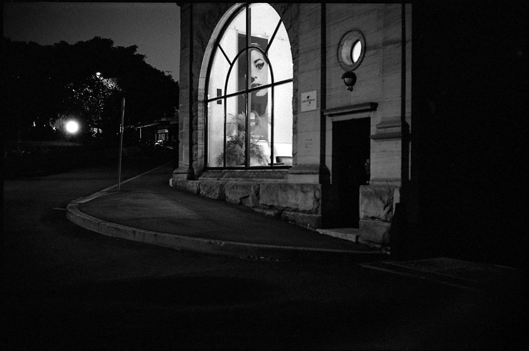 RX5_SYD's tweet photo. millers (I see you) point #archive #film #rangefinder #m4 #35mm #summaron #kodaktrix400 #d76 #homedarkroom #streetinsight #wandering #ibelieveinfilm #filmneverdies #bnw #extensionofonechord https://t.co/mB6NWnBcHB