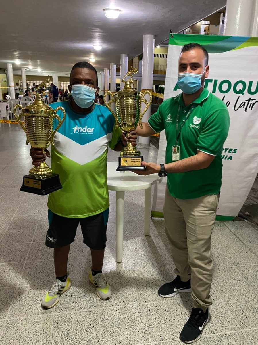 paisadeportes's tweet photo. Medellín se proclamó Campeón del patinaje de los #JuegosIntercolegiados 2021 y se ratifica como la principal cantera de Antioquia ! 🏆🥇 https://t.co/sPGiPfER7J
