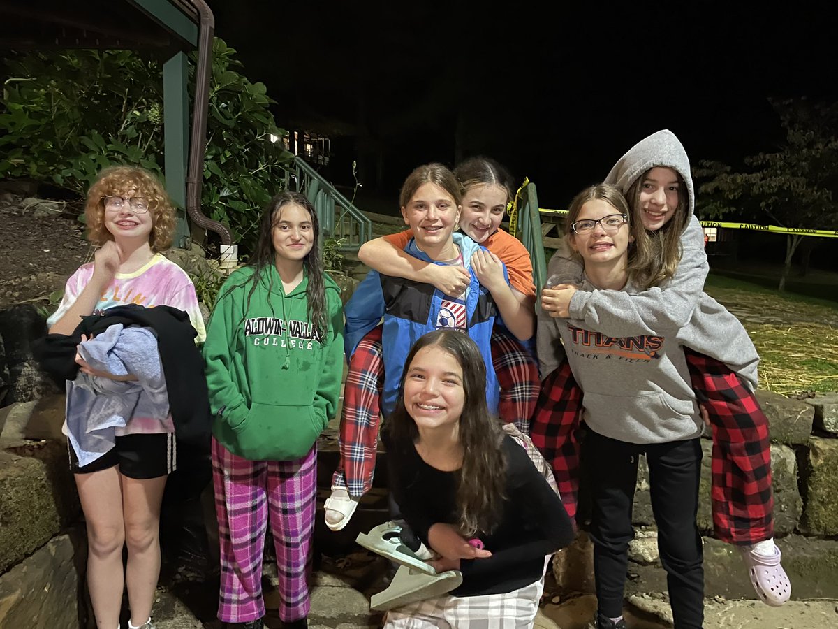 hurstBCSD's tweet photo. Getting ready for bed at the end of Day 2 #BeATitan #Campmibrobe @BCSDWheeler @sblatnica https://t.co/hNSSrlbx3L