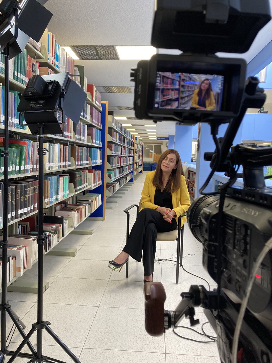 ron_media's tweet photo. La entrevista es uno de los dispositivos narrativos más importantes del documental.
The interview is one of the most important narrative tools for documentary #documental #documentary #entrevista #interview #setlife #onproduction https://t.co/SAWhNook8Q