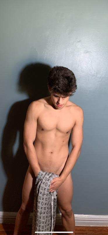 Adonis Lounge tweet media