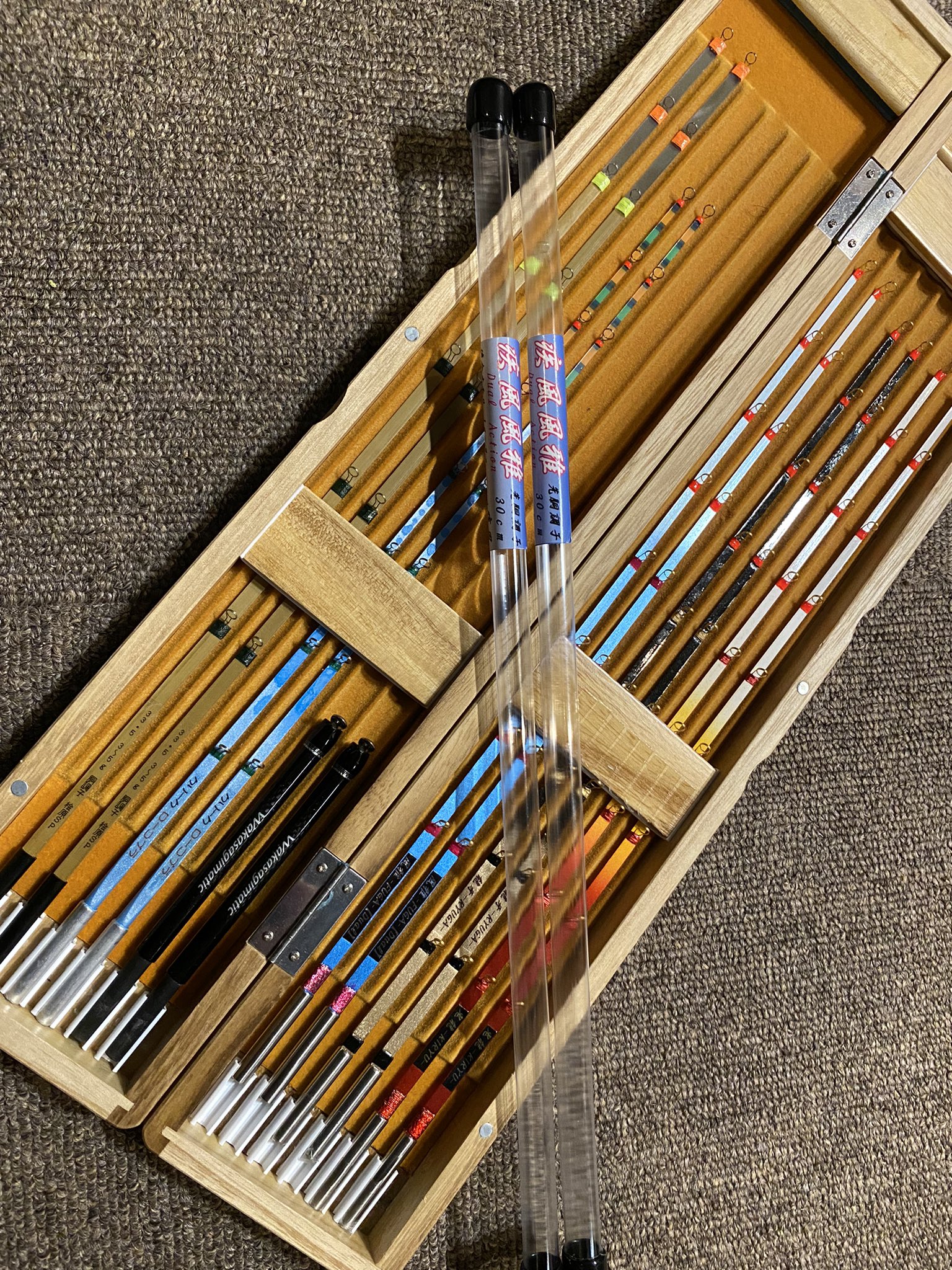 ちゃちゃ零 疾風風雅は たまたますれ違いで近隣店舗に届いていました そして本日着弾しました W 氷上開幕まではこの穂先達で頑張るぞ 今シーズンから疾風の電動も使ってみよう W T Co Apyzu0zmh0 Twitter