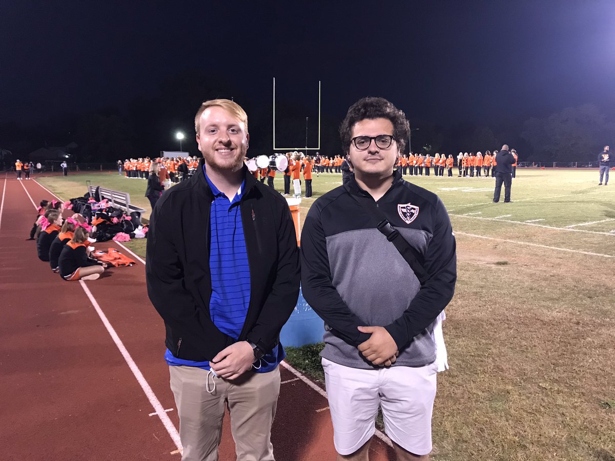 timsterhatc's tweet photo. @SLU_AT PY2 joining me for some @SLU_AT #clinical #experience with the @SLUiceBillikens after visiting @wgsportsmed before their football game. @sludchs @SLU_AT_Society #AT4ALL @SLU_Official #2Rules #coolestgameonearth https://t.co/m6kx12yqyz