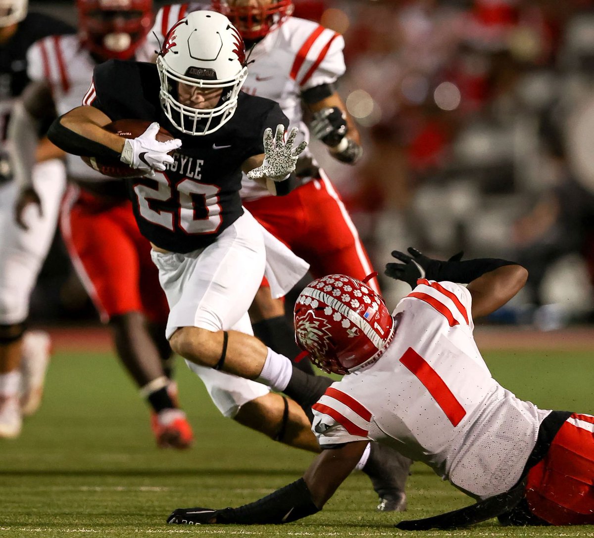 SportsDayHS's tweet photo. Heisman pose! Check out these incredible photos from Argyle's win over Terrell

📸 https://t.co/A9GK3QmR39 

#txhsfb https://t.co/lxwzLvtuMe