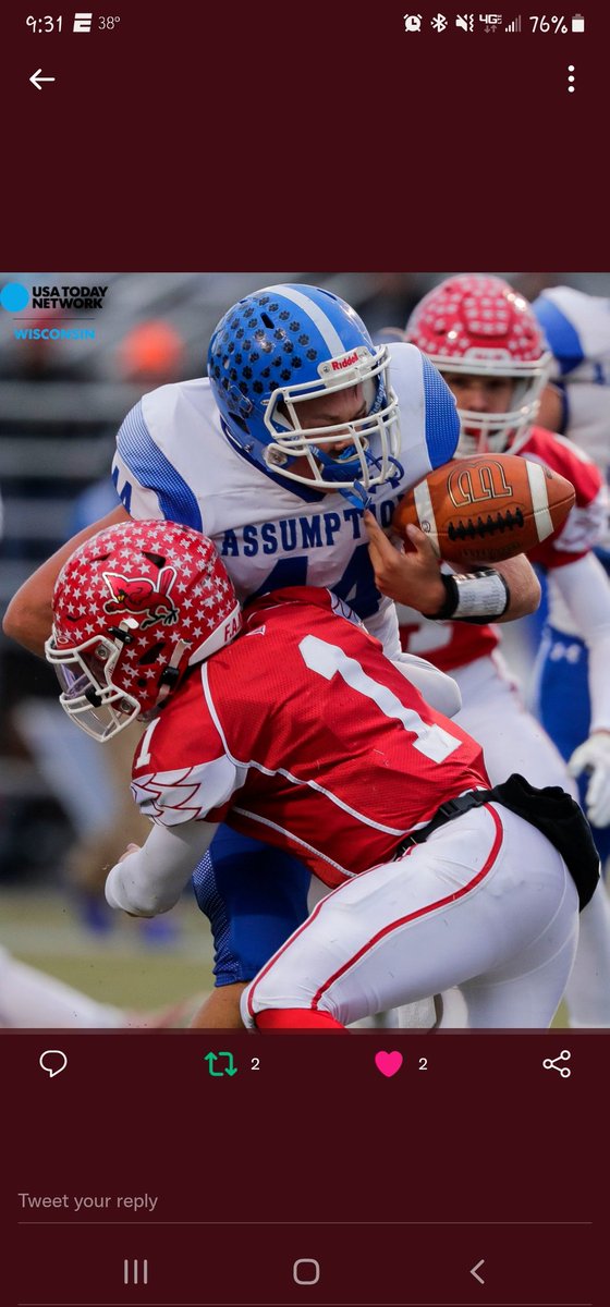 CoachDrewNelson's tweet image. Credit to @CoachMason33 for this picture. This may be my all time favorite football picture ever. Thanks for covering our game tonight! #Pacellipride #ontolevel2