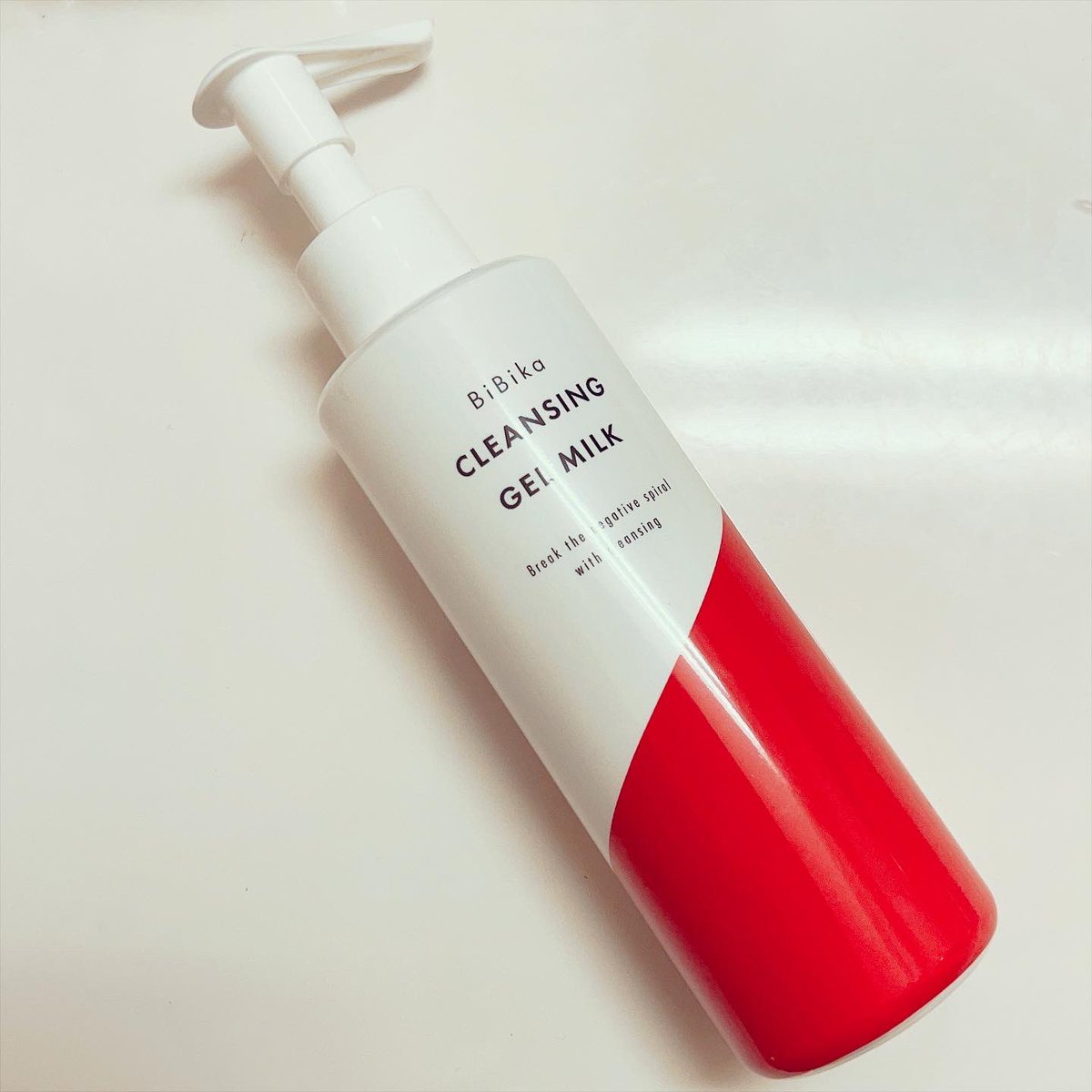 hibiki_hana_'s tweet photo. BiBika CLEANSING GEL MILK
こちらはミルクなのにウォータープルーフもスッキリ落ちるクレンジング🙇♀️
しかし私は突っ張ってしまいました🥲
薄いメイクの時にサッと落とすのがちょうどいいかな?と思いました!
#BiBika
#ビビカ
#ミルククレンジング
#ロフト
#敏感肌
#BiBika_ad
@bibika_official https://t.co/HqwRIspXWK