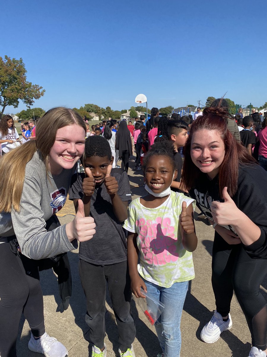 MLevvis's tweet photo. Operation LETTNATION was a success!!  I had fun dancing and teaching them the Rowlett way !! #futureeagles @RHS_EagleVBALL @RHS_Eagles @Pearson_Ponies https://t.co/5shHIIdW2j