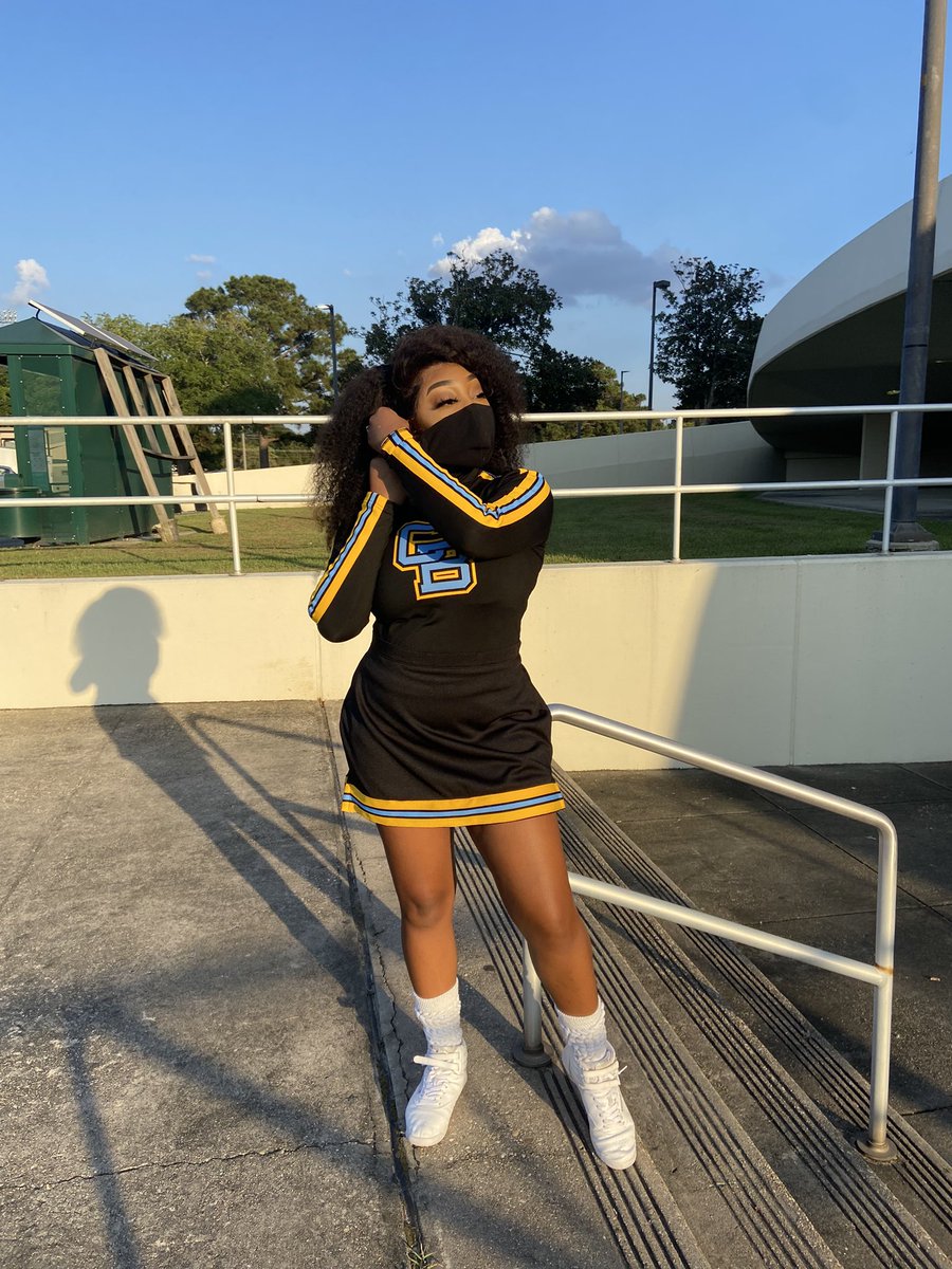 kingkaaeee's tweet photo. ‘ i heard you mentioned something about hair 👀🥵’
#BIGHAIR🦁
#Homecoming2021 #SUHC21 #GreekShow #SU22 #GeauxJags ✨ https://t.co/O2PXB5mQWE