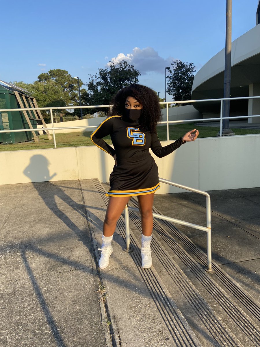kingkaaeee's tweet photo. ‘ i heard you mentioned something about hair 👀🥵’
#BIGHAIR🦁
#Homecoming2021 #SUHC21 #GreekShow #SU22 #GeauxJags ✨ https://t.co/O2PXB5mQWE