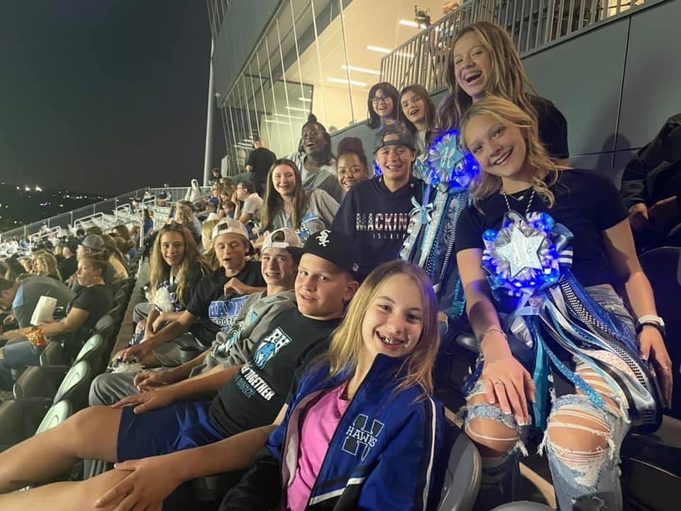 HawksCheer21's tweet photo. Fight Rock Fight! 💙🤍🖤 https://t.co/ICSL2OEMOO