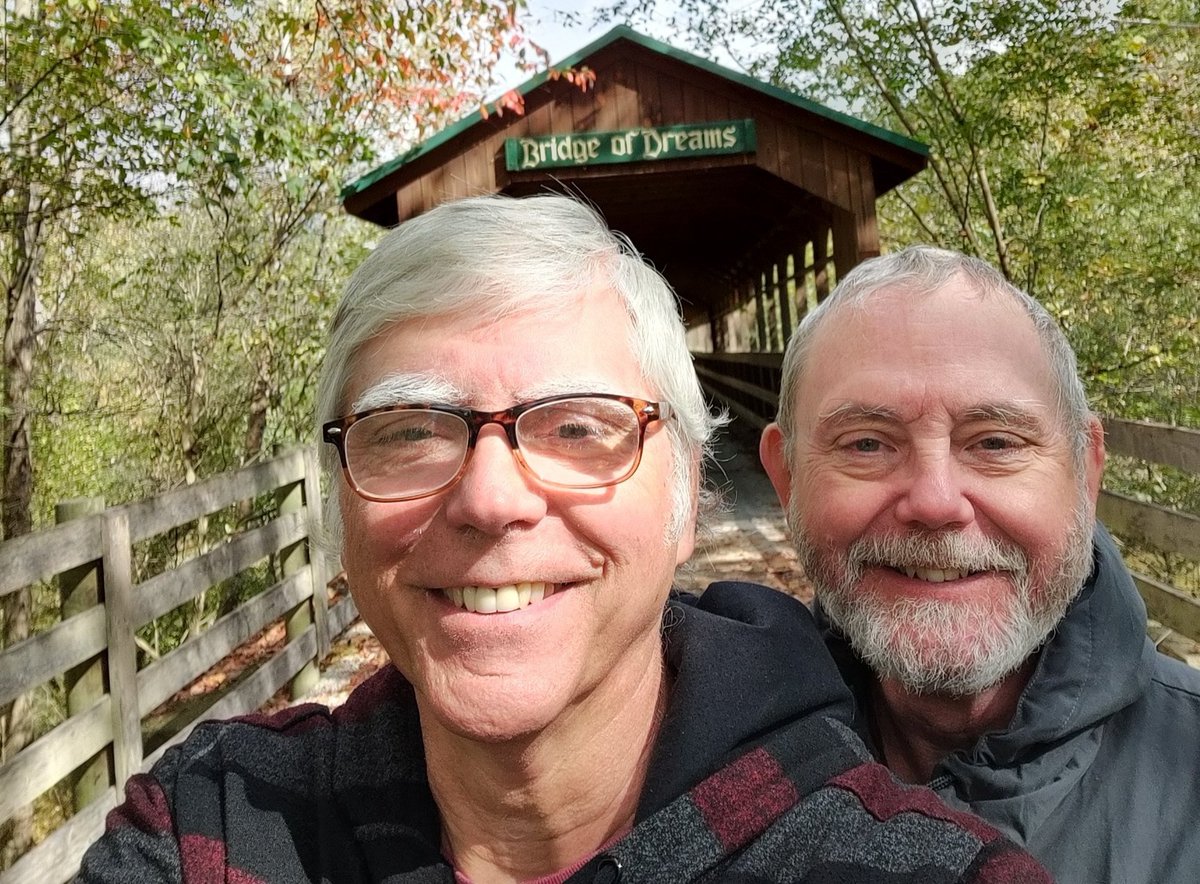 DreamQuestBooks's tweet photo. Shout-out to my younger brother who planned and navigated our #OH2ERIE trip. ๐ด๐ดโโ๏ธ YOLO' #cycling #cyclinglife #pedigo https://t.co/u049gurGgh