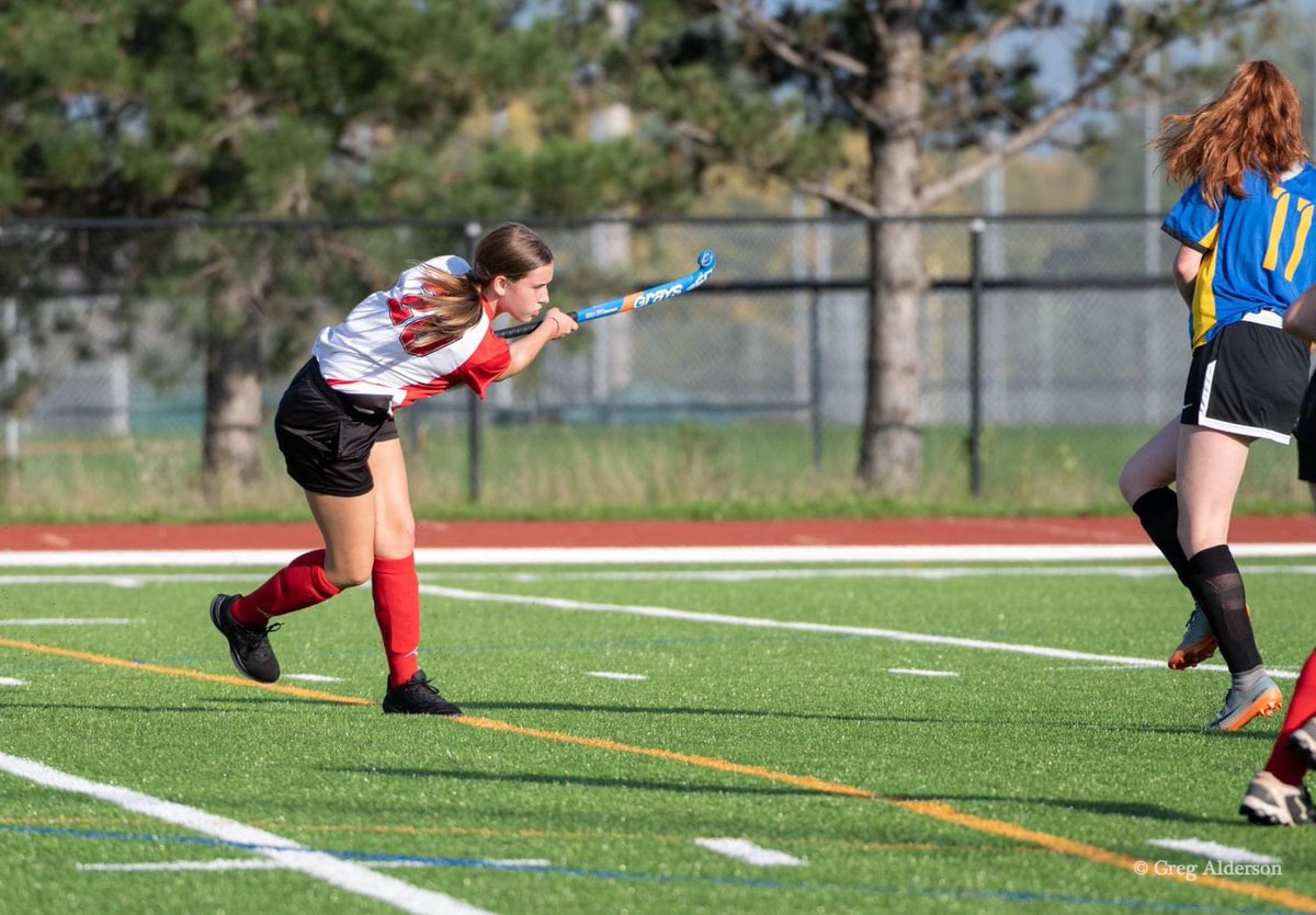 Feature Friday: Girls 🏑
Congrats to our Seniors on a great season. They competed in the semi-finals today, falling 2-1 to a talented team, in what @MrForsyth_BR calls their “best game this season”
Junior girls are sitting atop their league with an undefeated record! Go Royals 🎉