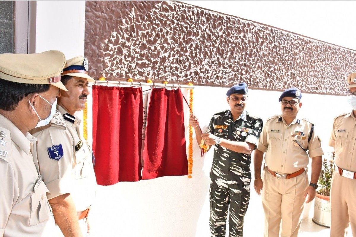 Biennial Inspection of CRPF Raipur Ops Range HQ...
Office work is as important as field responsibility, if not more. 
Conducted Sainik Sammelan and interacted with the troopers...
#BiennialInspection 
<a href="/crpfindia/">🇮🇳CRPF🇮🇳</a> 
<a href="/HMOIndia/">गृहमंत्री कार्यालय, HMO India</a> 
<a href="/PMOIndia/">PMO India</a>