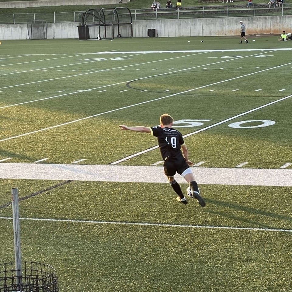 SunflowerStFC's tweet photo. You missing something this evening?… Bio Friday perhaps? We have 19-year-old CM CADEN MCLAGAN from Lee's Summit, MO!! Check out IG and FB!! #KansasSoccer #SunflowerSoccer #workbettertogether #flowerpower #precisionmatters #SmileOP #outworkthem #BioFriday @thedarkhorse_ai https://t.co/9RuEwHltTV