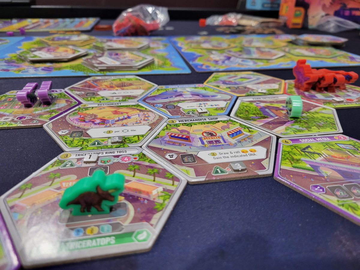BMutilation's tweet photo. Built my own Dinsaur World and won. #tabletopgaming #tabletop #boardgames #dinosaurworld #pandasuras https://t.co/Y6Ostkj2Gv