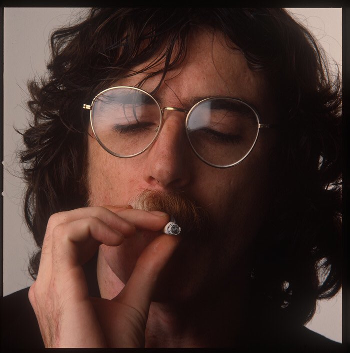 Felices 70 años al artista más grande que piso este país. El que nació para mirar lo que pocos pudieron ver. Un año menos Carlitos, que seas feliz, say no more