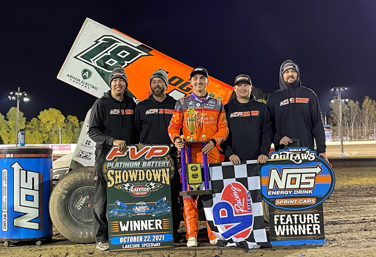 🏁GIO WINS🏁

With one to go <a href="/GioScelzi/">Gio Scelzi</a> gets by Kerry Madsen and steals the win at <a href="/Lakeside_Spdwy/">Lakeside_Speedway</a> with the <a href="/WorldofOutlaws/">World of Outlaws</a>! 

📸 <a href="/WorldofOutlaws/">World of Outlaws</a>