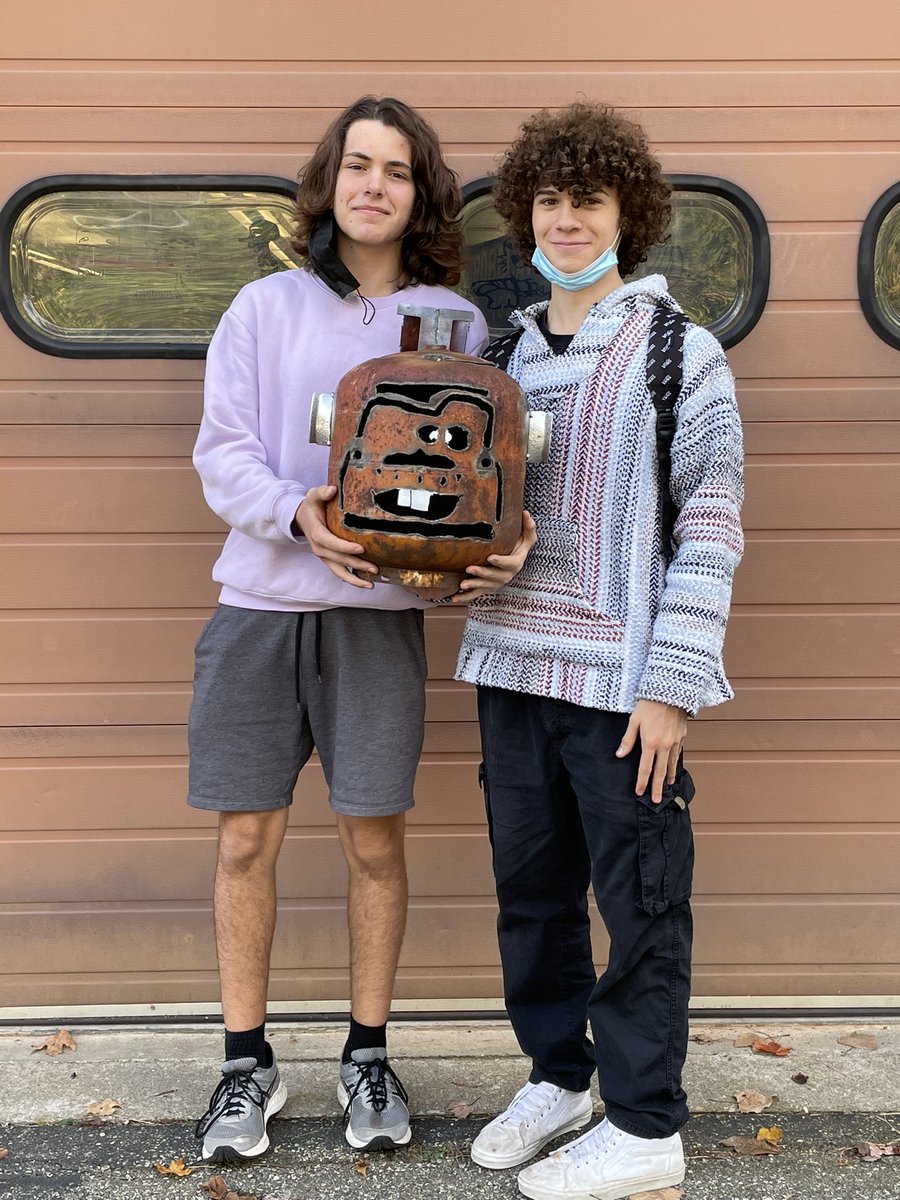 DaveMasonBA's tweet photo. Proud students and their projects, Part 1… https://t.co/7R8Chtcer3