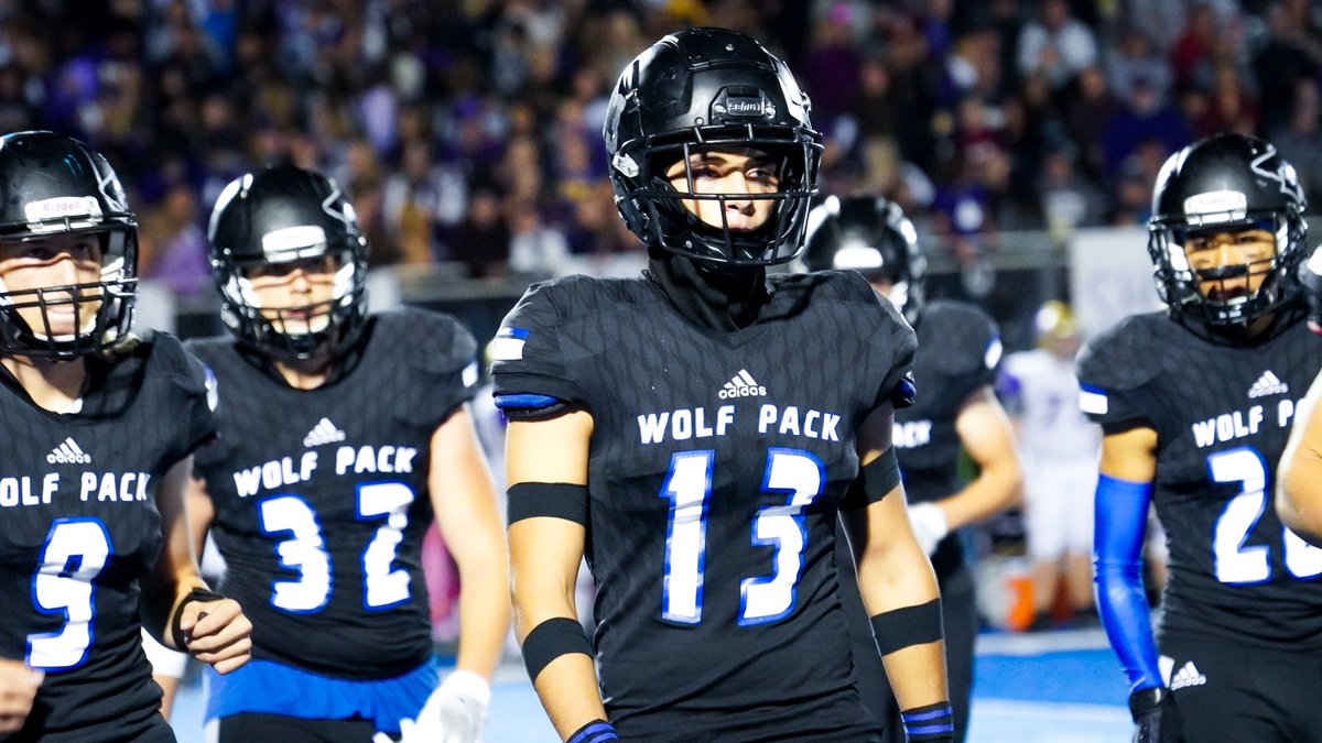 KUSIPPR's tweet photo. The West Hills Wolf Pack lead the board in the 3rd will they take the #citycup #kusippr @WestHillsASB https://t.co/FhdlUbE9nL
