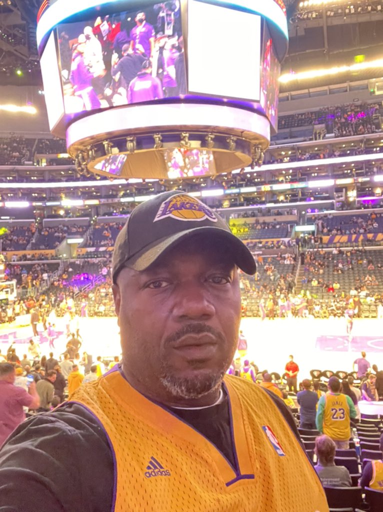 Pastorsupe's tweet photo. #lakeshowlive #bucketlist https://t.co/XTnGPzoidS