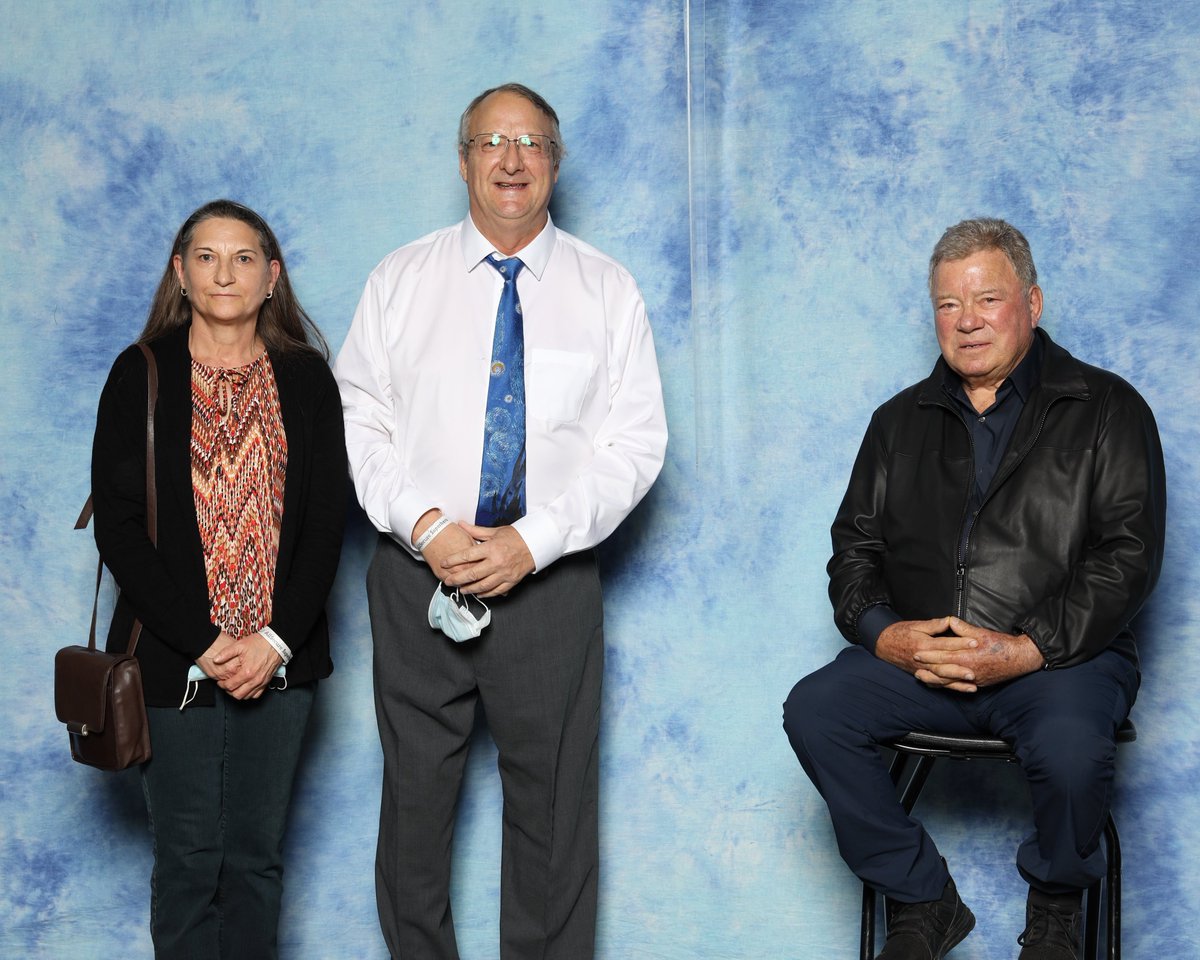 <a href="/WilliamShatner/">William Shatner</a> came back to earth and told the world to use science to save ourselves. 
#CaptainKirk #Oxygen #Hydrogen #Nitrogen <a href="/HydrofuelCA/">@HYDROFUELCanadaInc.</a>