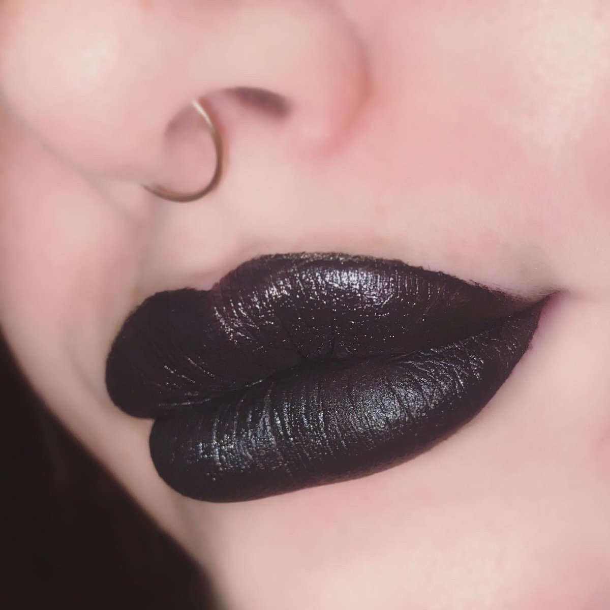 PricklyPearCos's tweet photo. It’s #Scorpio season! ♏️ Now giving out #birthday gift cards for those born between October 22nd thru November 20th DM to claim yours! This black lip color is liquid lipstick shade Scorpio, which is part of the zodiac collection! 🖤

Available at https://t.co/Zl8oM8WO9X!

#makeup https://t.co/Aa2SAji6H4