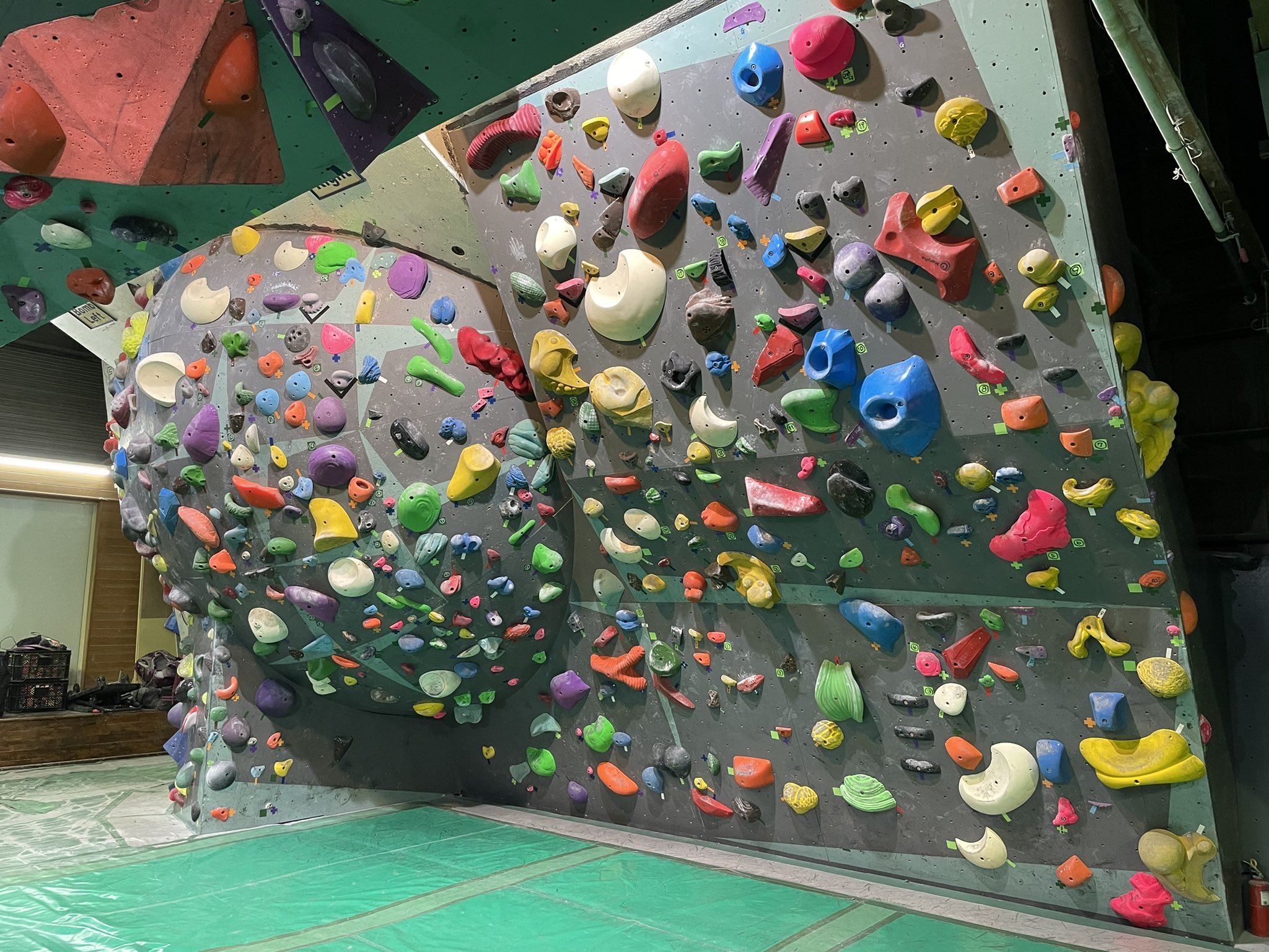 Rocky Climbing Fitness Gym New Set Info 船橋店 Bomb Right Niagara Sky Thriller Climbing Bouldering Fitness 船橋 船ロキ 船橋ロッキー T Co 9cgezs22at Twitter