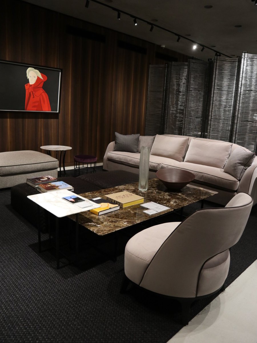 tecture1's tweet image. イタリアのファニチャーブランド #FLEXFORM の東京ショールームの展示は、新作家具×MAHO KUBOTA GALLERYキュレーションによる現代アート×石田建太朗（KIAS / イシダアーキテクツスタジオ）によるインスタレーションの共演。
mag.tecture.jp/event/20211022…

#DESIGNART #DESIGNARTTOKYO2021 #TECTURE