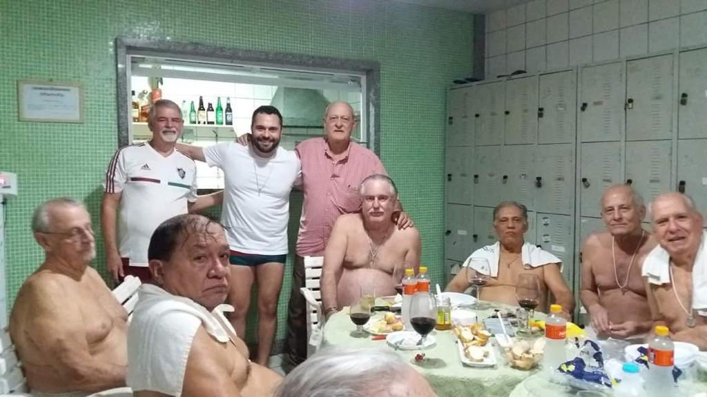 DrCelsao's tweet photo. Nós vamos revolucionar e modernizar o @FluminenseFC ! #OsVéioDaSauna #OsVovôTãoOn 🇭🇺 https://t.co/aMc1v6UG4O