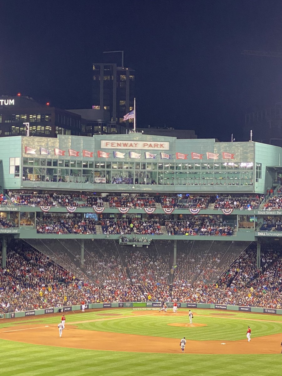 i still love this team!! great season through so many ups and downs. it’s a pleasure to root for those fellas from Boston. go sox #BOSvsHOU <a href="/RedSox/">Red Sox</a>