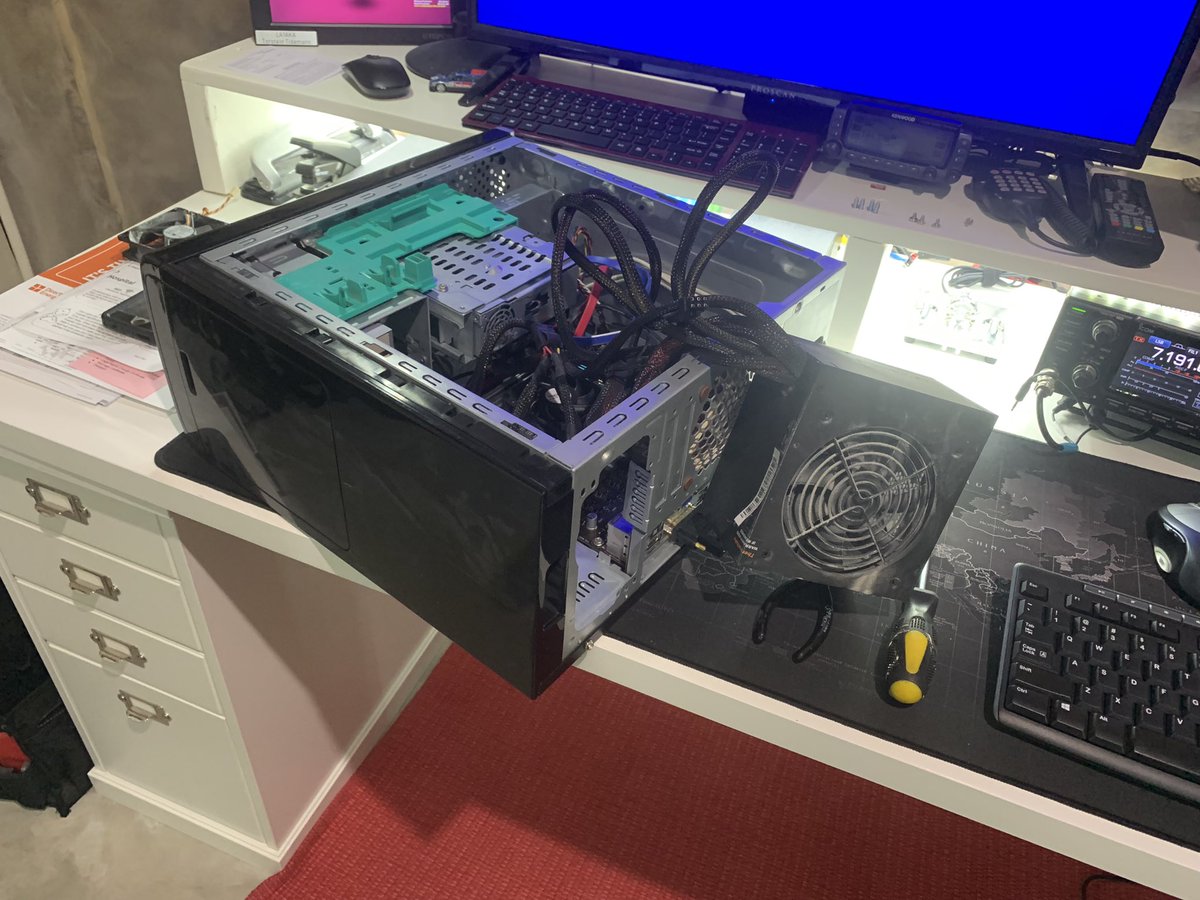 va6aka's tweet photo. Some computer repair with my newest sidekick. #futureham #hamradio https://t.co/kQuRxUrNjS