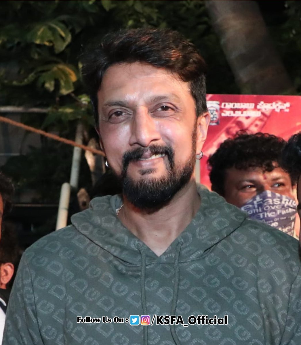 KICCHA SUDEEP FANS (A) (@ksfa_official) on Twitter photo Here are some of the pictures from yesterday's meet with troll page admins and youtubers... 🙌🎉
#Baadshah never fail to look stylish... 😎💥
<a href="/KicchaSudeep/">Kichcha Sudeepa</a> #Kotigobba3
<a href="/aanandaaudio/">aanandaaudio</a> <a href="/JackManjunath/">MANJUNATH GOWDA (JAC</a> Here are some of the pictures from yesterday's meet with troll page admins and youtubers... 🙌🎉
#Baadshah never fail to look stylish... 😎💥
<a href="/KicchaSudeep/">Kichcha Sudeepa</a> #Kotigobba3
<a href="/aanandaaudio/">aanandaaudio</a> <a href="/JackManjunath/">MANJUNATH GOWDA (JAC</a>