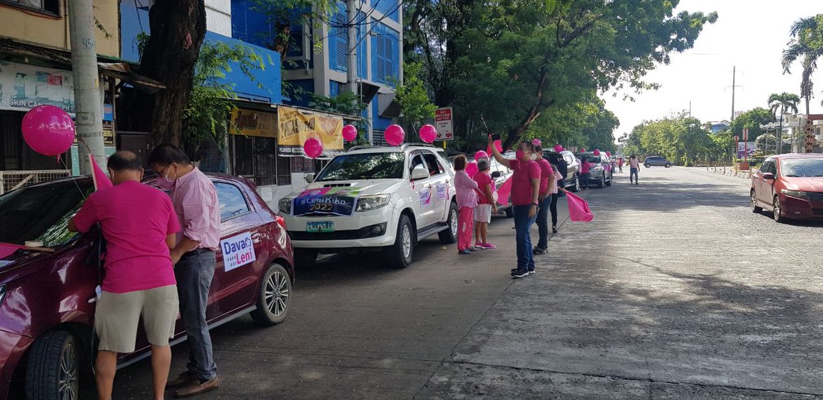 davaovolunteers's tweet photo. May nagsasabi na apat lang daw ang Davao for Leni.

Ito na po ang update :) Davao City pa po yan ah at sa Davao for Leni group palang po yan. Meron pa sa ibang TROPA groups sa Davao. :) https://t.co/dKDZwB1vCY