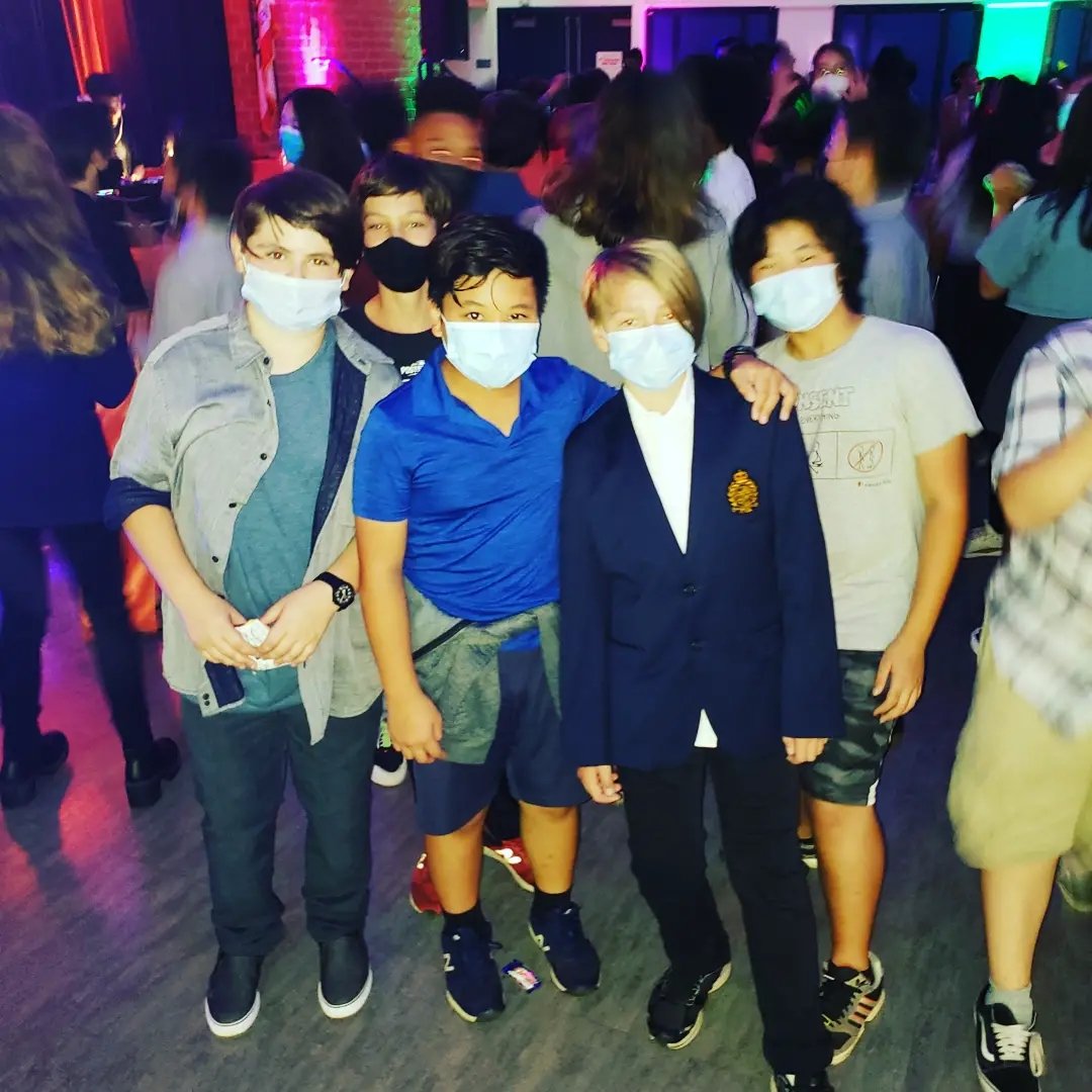 MsMimura's tweet photo. 💙 Spartans moving &amp; shaking, being together again #middleschooldance #weareSparta #fapride @FirstAveMS @FirstAvePTSA @ArcadiaUnified @sissafa786786 @mdegraz4 @FAmathHahn @TooCool4MS @firstaveart https://t.co/6Nnz480owS
