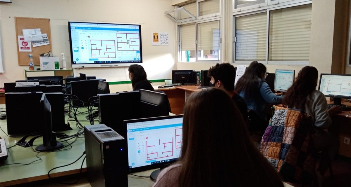 TovarTecno's tweet photo. Un año más en el @iestovar participamos en la #CodeWeek21 trabajando el pensamiento computacional y la programación con diferentes actividades, colaborando todas las profes del departamento desde 1ºESO hasta bachillerato 👏👏👏 🖥️📱
#SomosCodeEU #CodeIntef #CodeWeek https://t.co/wFI8IJTwr8