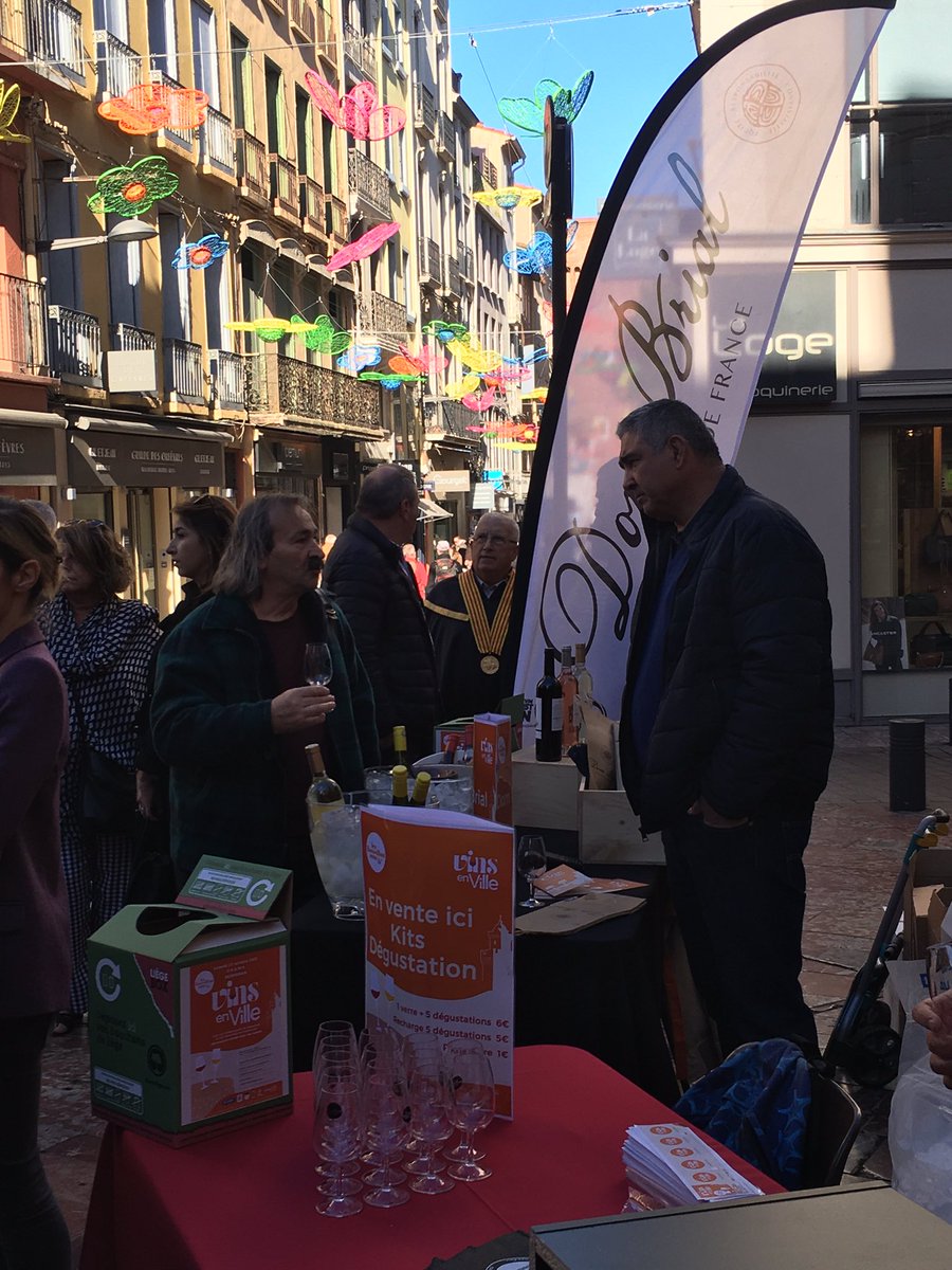 CCIPOPROBERT's tweet photo. @commerce66 @cciperpignan #civr @MairiePerpignan 1ère édition de vins en ville à Perpignan. Sur chaque once du centre ville découvrez 1 terroirs et des vins du Roussillon samedi 23 octobre. https://t.co/mzY5DUsyUG